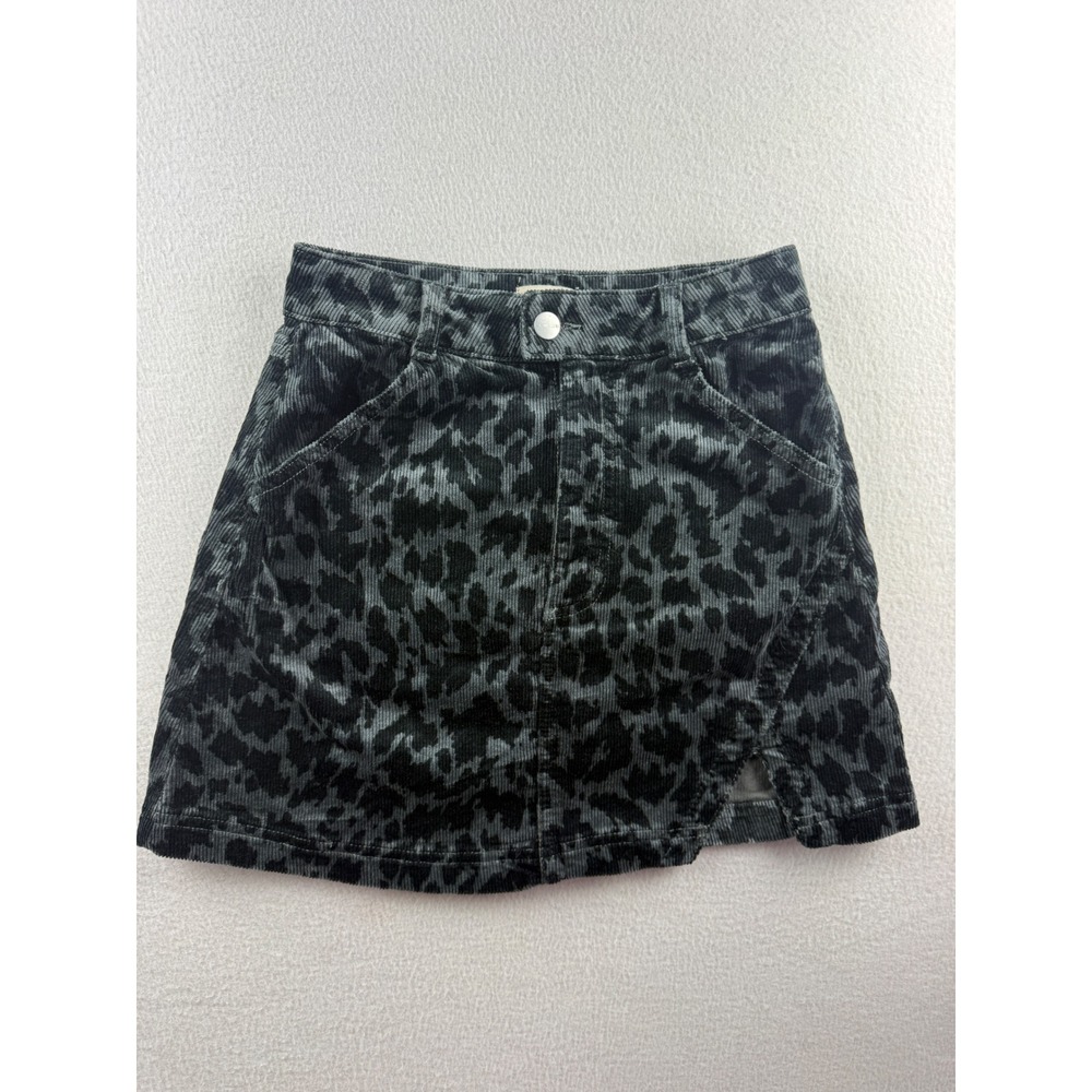 Pilcro Grey Leopard Print Corduroy Mini Skirt Size 0‎ Grey Black Animal Print